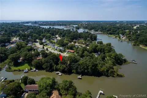 29 Kings Point Dr, Hampton, VA 23669 photo 1