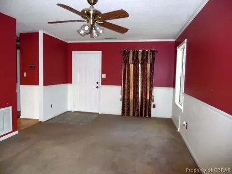 8295 Kitchener Dr, Gloucester, VA 23061 photo 3