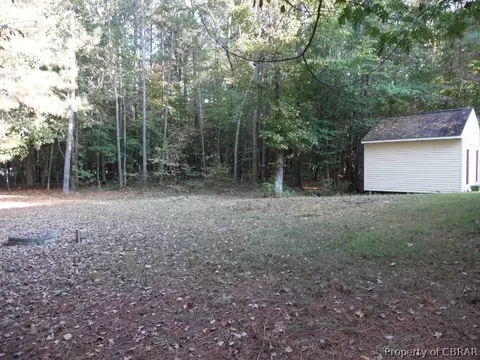 8295 Kitchener Dr, Gloucester, VA 23061 photo 13