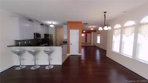 7584 Villa Ct, Gloucester Point, VA 23062 photo 5
