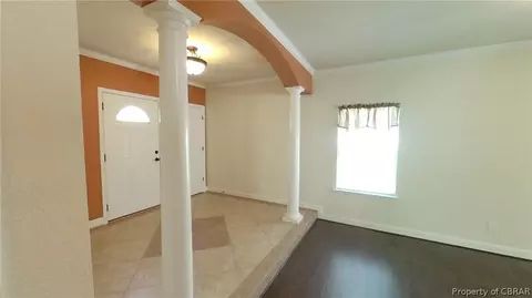 7584 Villa Ct, Gloucester Point, VA 23062 photo 2