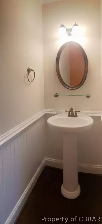 7584 Villa Ct, Gloucester Point, VA 23062 photo 10