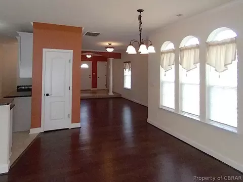 7584 Villa Ct, Gloucester Point, VA 23062 photo 6