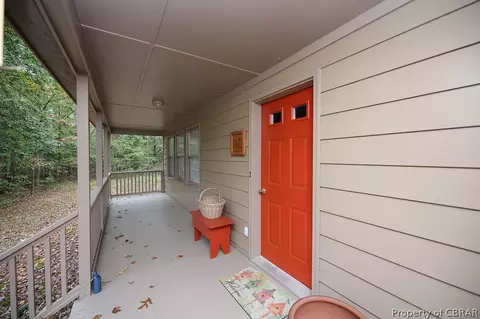 8162 Palmetto Rd, Gloucester, VA 23061 photo 2
