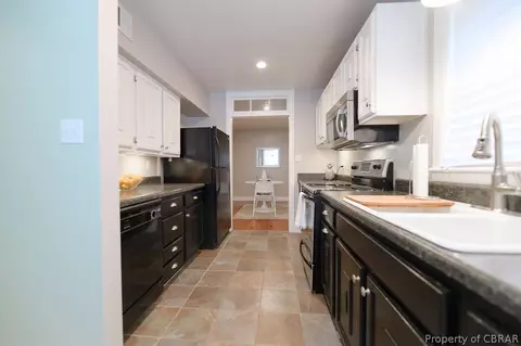 8162 Palmetto Rd, Gloucester, VA 23061 photo 5