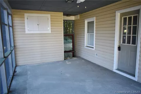 8190 Riverview Dr, Gloucester, VA 23061 photo 5