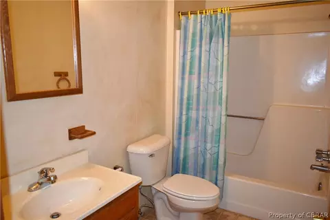8190 Riverview Dr, Gloucester, VA 23061 photo 17