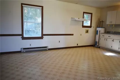 8190 Riverview Dr, Gloucester, VA 23061 photo 13