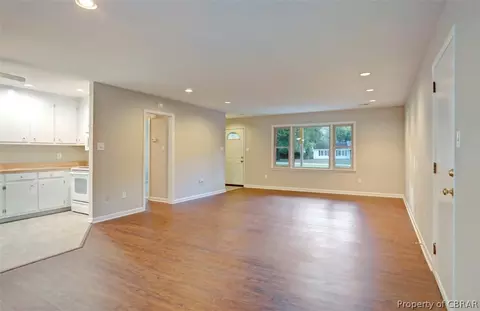 6308 Stonehenge Way, Gloucester, VA 23061 photo 5