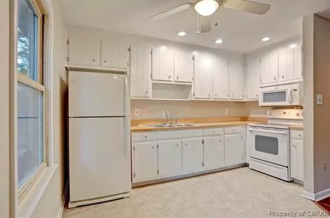 6308 Stonehenge Way, Gloucester, VA 23061 photo 9