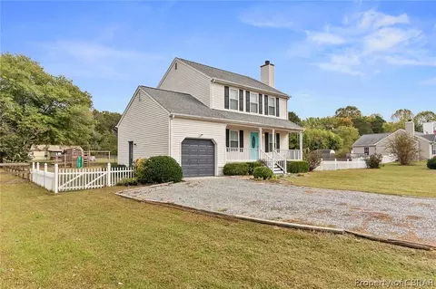 6775 Magnolia Dr, Gloucester, VA 23061 photo 2