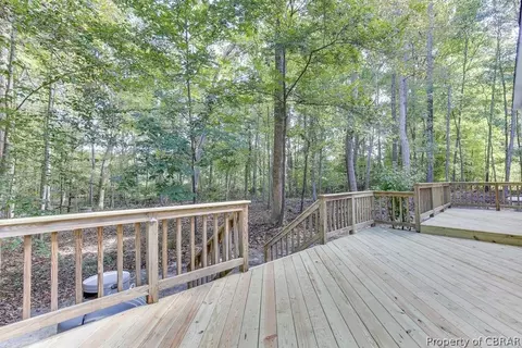 136 Beechwood Dr, Weems, VA 22576 photo 6