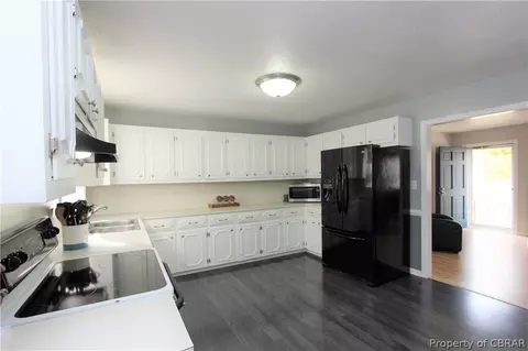 7799 Ark Rd, Gloucester, VA 23061 photo 5