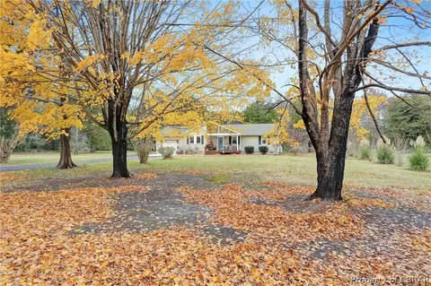 8263 Mobjack Ln, Hayes, VA 23072 photo 10