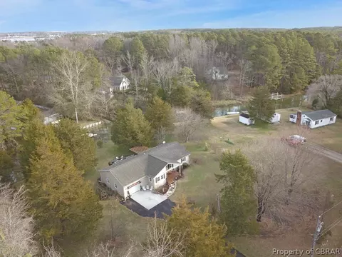 8263 Mobjack Ln, Hayes, VA 23072 photo 1