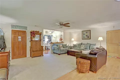 8263 Mobjack Ln, Hayes, VA 23072 photo 14