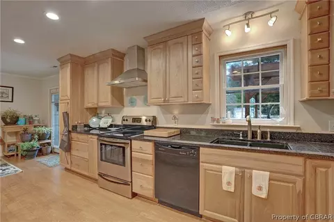 8263 Mobjack Ln, Hayes, VA 23072 photo 20