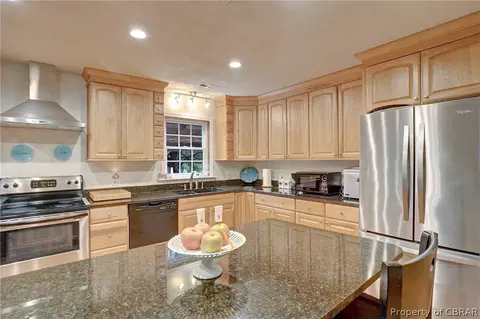 8263 Mobjack Ln, Hayes, VA 23072 photo 21