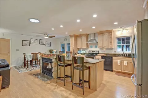 8263 Mobjack Ln, Hayes, VA 23072 photo 19