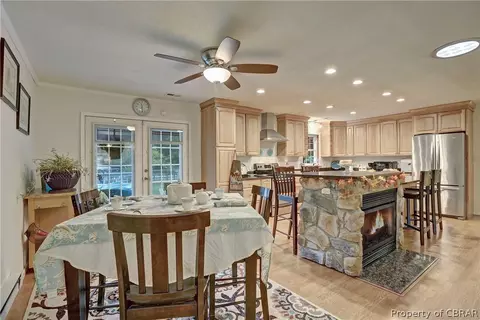 8263 Mobjack Ln, Hayes, VA 23072 photo 22