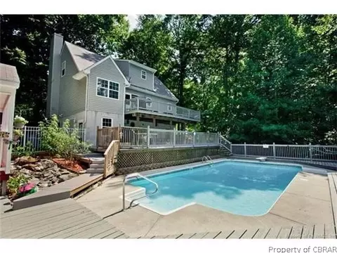 8085 Founders Mill Way, Gloucester, VA 23061 photo 2