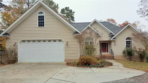 2965 High Point Ln, Gloucester, VA 23061 photo 1