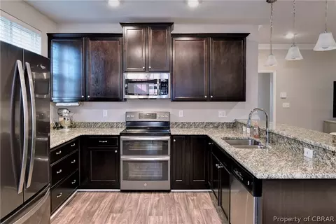 2401 Queens Path, Williamsburg, VA 23185 photo 9