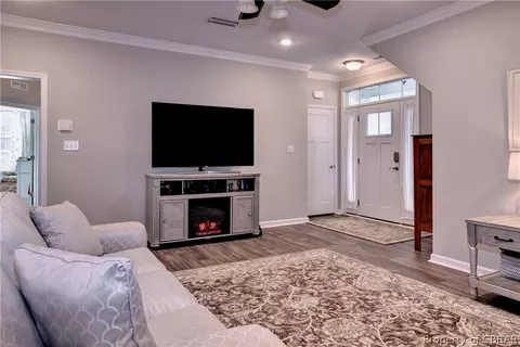 2401 Queens Path, Williamsburg, VA 23185 photo 6