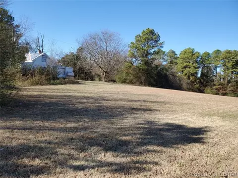 1895 Hill Rd, Gloucester Point, VA 23062 photo 2
