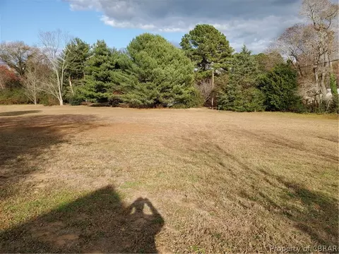 1895 Hill Rd, Gloucester Point, VA 23062 photo 4