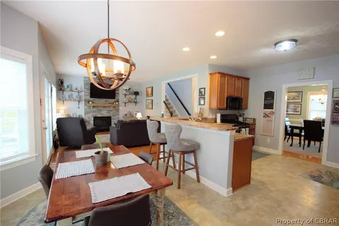 10112 Ryans Way, Gloucester, VA 23061 photo 3