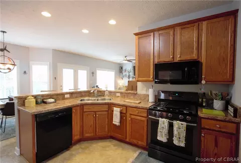 10112 Ryans Way, Gloucester, VA 23061 photo 2