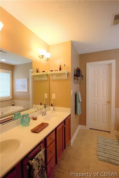 10112 Ryans Way, Gloucester, VA 23061 photo 18