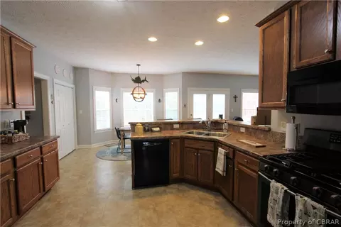 10112 Ryans Way, Gloucester, VA 23061 photo 9