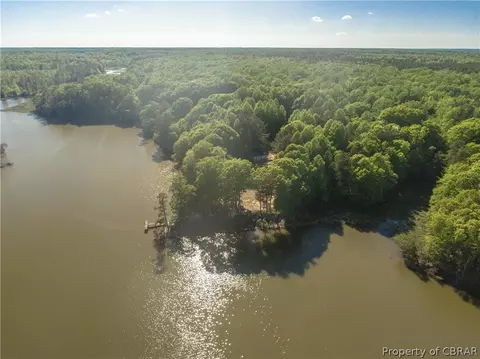 8278 Hell Neck Rd, Gloucester, VA 23061 photo 5