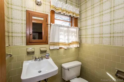 6412 Main St, Gloucester, VA 23061 photo 18