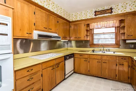 6412 Main St, Gloucester, VA 23061 photo 6