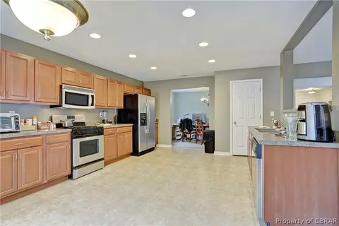7350 Jeanne Dr, Gloucester, VA 23061 photo 17