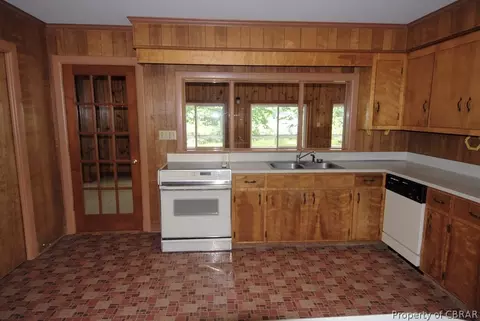 65 Spencer Ln, Weems, VA 22576 photo 9