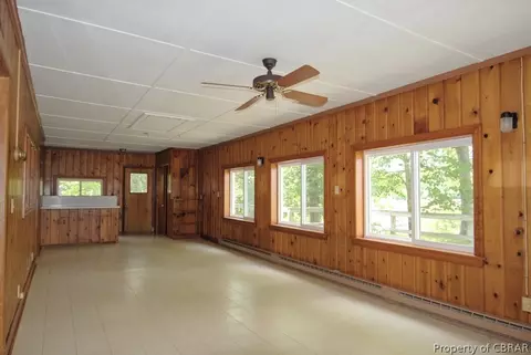65 Spencer Ln, Weems, VA 22576 photo 8
