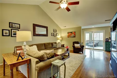 7222 Potter Ln, Gloucester, VA 23061 photo 8