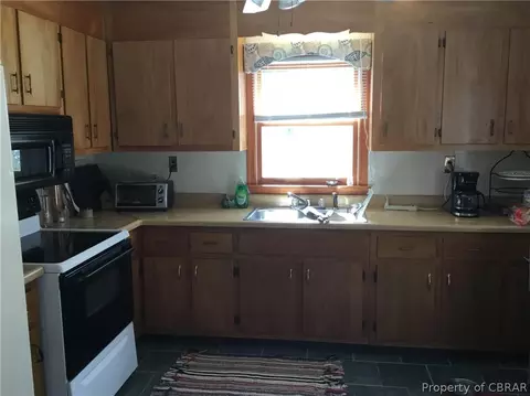 186 Apache Dr, Deltaville, VA 23043 photo 10