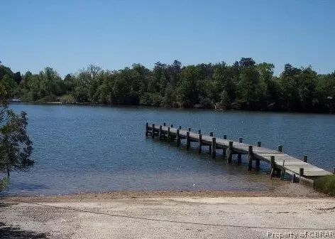 186 Apache Dr, Deltaville, VA 23043 photo 4