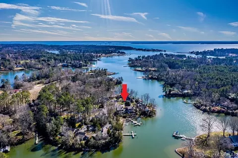 120 The Grn, Weems, VA 22576 photo 32