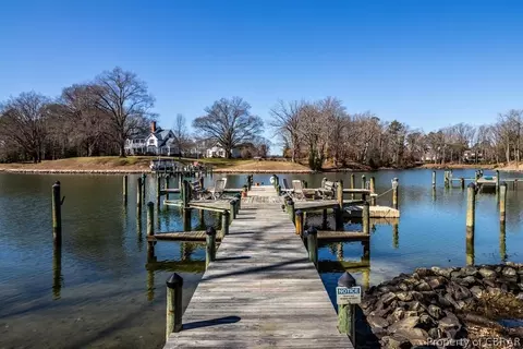 120 The Grn, Weems, VA 22576 photo 4