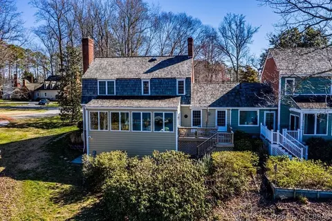 120 The Grn, Weems, VA 22576 photo 2