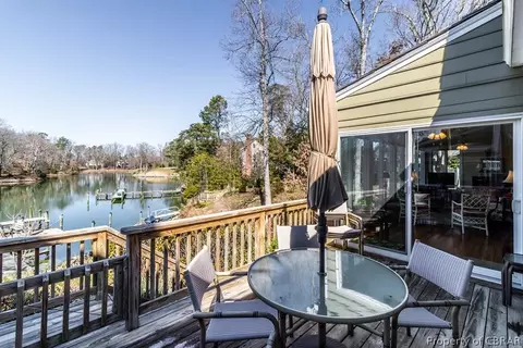 120 The Grn, Weems, VA 22576 photo 30