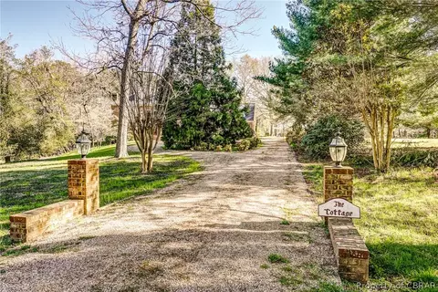 879 Fleets Bay Rd, White Stone, VA 22578 photo 2