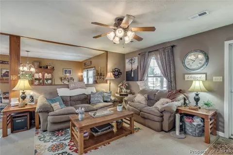 6729 Greenfield Ln, Gloucester, VA 23061 photo 6
