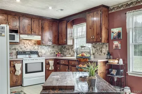 6729 Greenfield Ln, Gloucester, VA 23061 photo 11